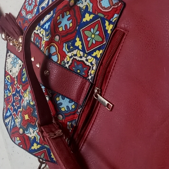 Red fringe purse - Picture 3 of 3